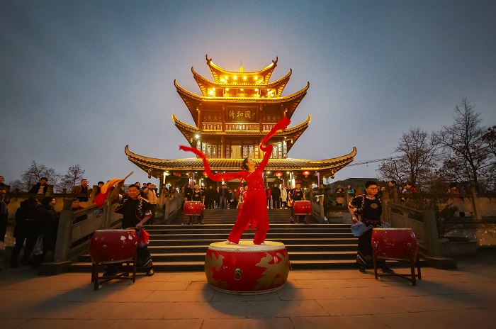 越“夜”越精彩 夜游文旅演藝賦能城鎮(zhèn)夜經(jīng)濟(jì)-6